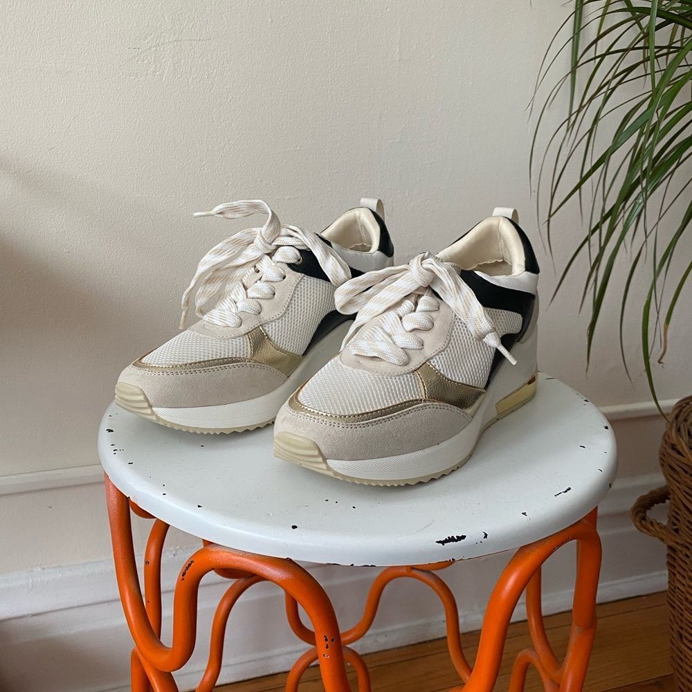 Urban Sport Women’s Stylish Cream and Black Sneakers Size 7